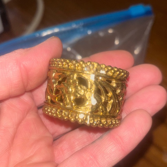 Vintage Brass Floral Napkin Holders - Picture 3 of 6